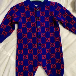 Knitted blue and red Gucci romper - size 0-3 months